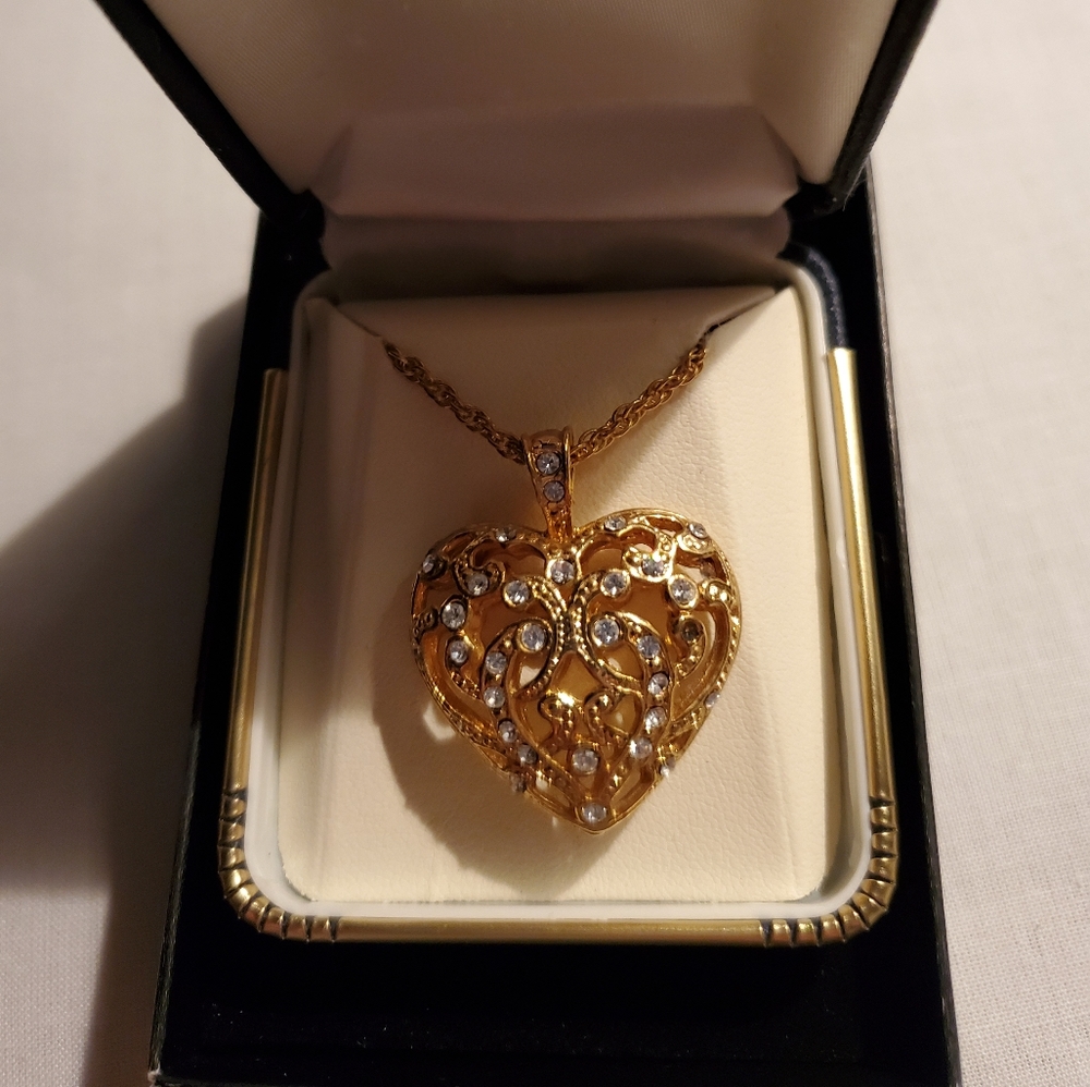 🌟 Vintage Filigree Puff Heart - Goldtone with CZ